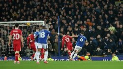 Thủng lưới phút cuối, Liverpool đánh rơi chiến thắng trước Everton