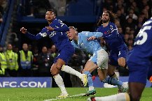 Trọng tài Anthony Taylor và VAR lại bị chỉ trích 