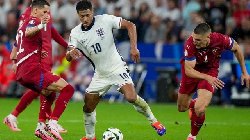 Soi kèo phạt góc Anh vs Serbia, 2h45 ngày 14/11