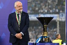 Chủ tịch Napoli bị UEFA 'sờ gáy'