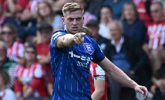 Chelsea tính nẫng tay trên MU vụ Liam Delap