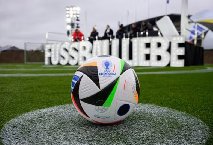 EURO 2024 áp dụng công nghệ mới từ môn cricket để hỗ trợ bắt việt vị