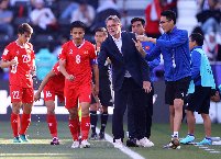 ĐT Việt Nam rơi khỏi top 100 thế giới, bị Thái Lan vượt mặt