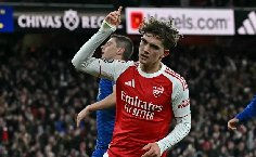 Cầu thủ 16 tuổi tạo cột mốc lịch sử trong ngày Arsenal bỏ xa Man City 9 điểm