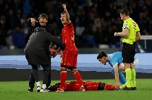 Trận đấu tại Serie A chứng kiến khoảnh khắc khiến các CĐV hãi hùng