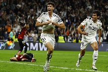 Thắng ngược Mallorca, Real Madrid trì hoãn ngày đăng quang của Barca