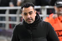 Barcelona nổi sóng ngầm, Deco quyết đuổi Xavi khỏi Camp Nou