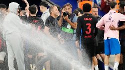 Espanyol ngăn cản Barcelona ăn mừng vô địch La Liga