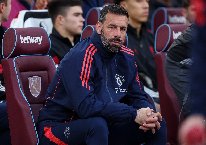 Gửi CV chớp nhoáng, Van Nistelrooy nhắm ghế nóng tại Coventry City