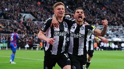 Kết quả bóng đá hôm nay 17/4: Newcastle United hủy diệt Crystal Palace