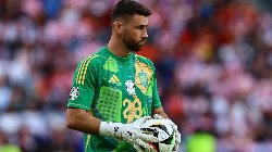 Thủ môn số 1 Tây Ban Nha phải lên bàn mổ