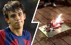 CĐV Atl Madrid đốt áo, nhổ nước bọt vào tên của Joao Felix