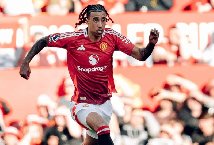 MU mất 4/5 trung vệ trước đại chiến với Chelsea