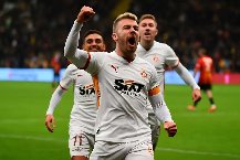 Soi kèo phạt góc Eintracht Frankfurt vs Galatasaray, 2h ngày 19/09