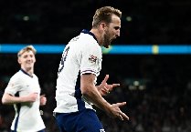 Kane ghi bàn thắng thứ 69, ‘Tam sư’ chính thức thăng hạng