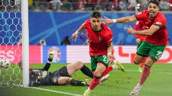 Kết quả bóng đá hôm nay 19/6: Bồ Đào Nha thoát hiểm ngoạn mục trước Séc