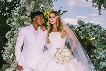 Endrick chính thức kết hôn ở tuổi 19