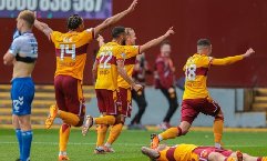 Soi kèo phạt góc Motherwell vs Freiburg, 1h30 ngày 21/8