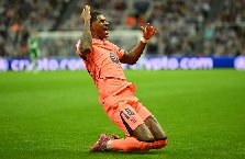 Rashford sánh ngang ‘Ro béo’ sau cú đúp vào lưới Newcastle