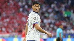 Saliba chấn thương, nguy cơ lỡ trận Hà Lan