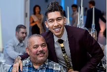 Bố Firmino qua đời khi du lịch Dubai cùng con trai