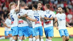 Kết quả bóng đá hôm nay tối 20/12: Adelaide United hòa ngoạn mục với Sydney FC