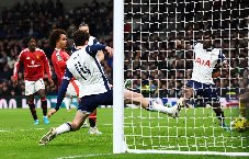 Thủng lưới 4 lần, MU mất vé vào bán kết cúp Liên đoàn