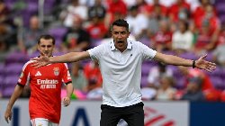 Bất đồng nội bộ, HLV và học trò ‘va nhau’ nảy lửa giữa khán đài Club World Cup