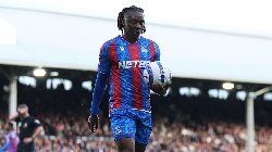 Arsenal vượt mặt Tottenham, chiêu mộ Eze với giá 68 triệu bảng