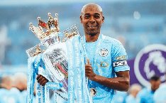 Cựu sao Man City từng 5 lần vô địch Ngoại hạng Anh chính thức treo giày