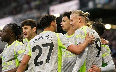 Cuộc đua vô địch Ngoại hạng Anh đảo chiều, Man City chiếm vị trí số 1