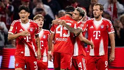 Bayern Munich khai màn Bundesliga bằng chiến thắng với tỷ số tennis