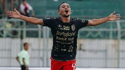 Kết quả bóng đá hôm nay tối 23/11: Bali United ngược dòng giành 3 điểm