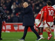 Slot lọt Top 3 HLV có nguy cơ bị sa thải cao nhất Ngoại hạng Anh