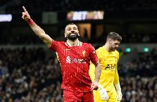 Chơi tennis trước Tottenham, Liverpool xây chắc ngôi đầu