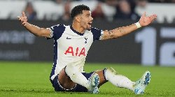Solanke nghỉ thi đấu 6 tuần, Tottenham sắp hết người đá