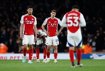 Arsenal hụt hơi, Liverpool chỉ còn cách chức vô địch một bước chân