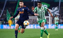 Soi kèo phạt góc Valencia vs Real Betis, 2h00 ngày 26/8
