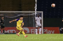 Tuấn Hải lập siêu phẩm như Beckham, Hà Nội thắng Bình Dương trong thế mất người