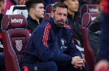 Van Nistelrooy có thể sớm tái ngộ MU