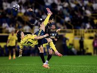 CR7 tái hiện tuyệt phẩm từng khiến Buffon ‘đứng hình’