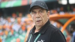 Sau Ghana, tới lượt Bờ Biển Ngà và Algeria sa thải HLV 