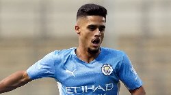 Sao trẻ Man City nhập viện sau pha va chạm với đồng đội trên sân tập