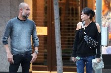 Vợ chồng Guardiola tái hợp sau 3 tháng chia tay