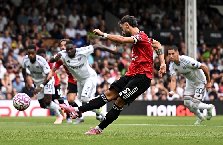 Fernandes đá hỏng penalty, MU bị Fulham cầm hòa ở Ngoại hạng Anh