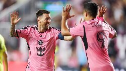 Messi lập cú đúp ngay sau khi nhận Chiếc giày vàng 2025