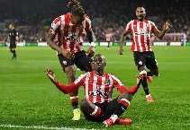 Soi kèo phạt góc Brentford vs Liverpool, 2h ngày 26/10