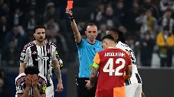 Vì sao trọng tài đổi thẻ vàng thứ 2 thành thẻ đỏ trực tiếp với cầu thủ Juventus?
