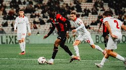 Soi kèo phạt góc Saint Etienne vs Nice, 1h45 ngày 27/5