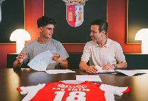 Pau Victor chính thức rời Barcelona